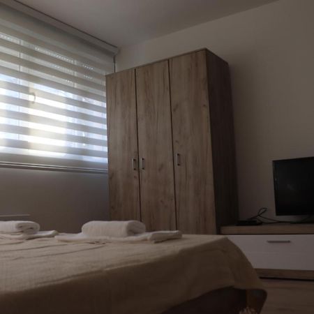 Apartman Lena Banovo Brdo Leilighet Beograd Eksteriør bilde