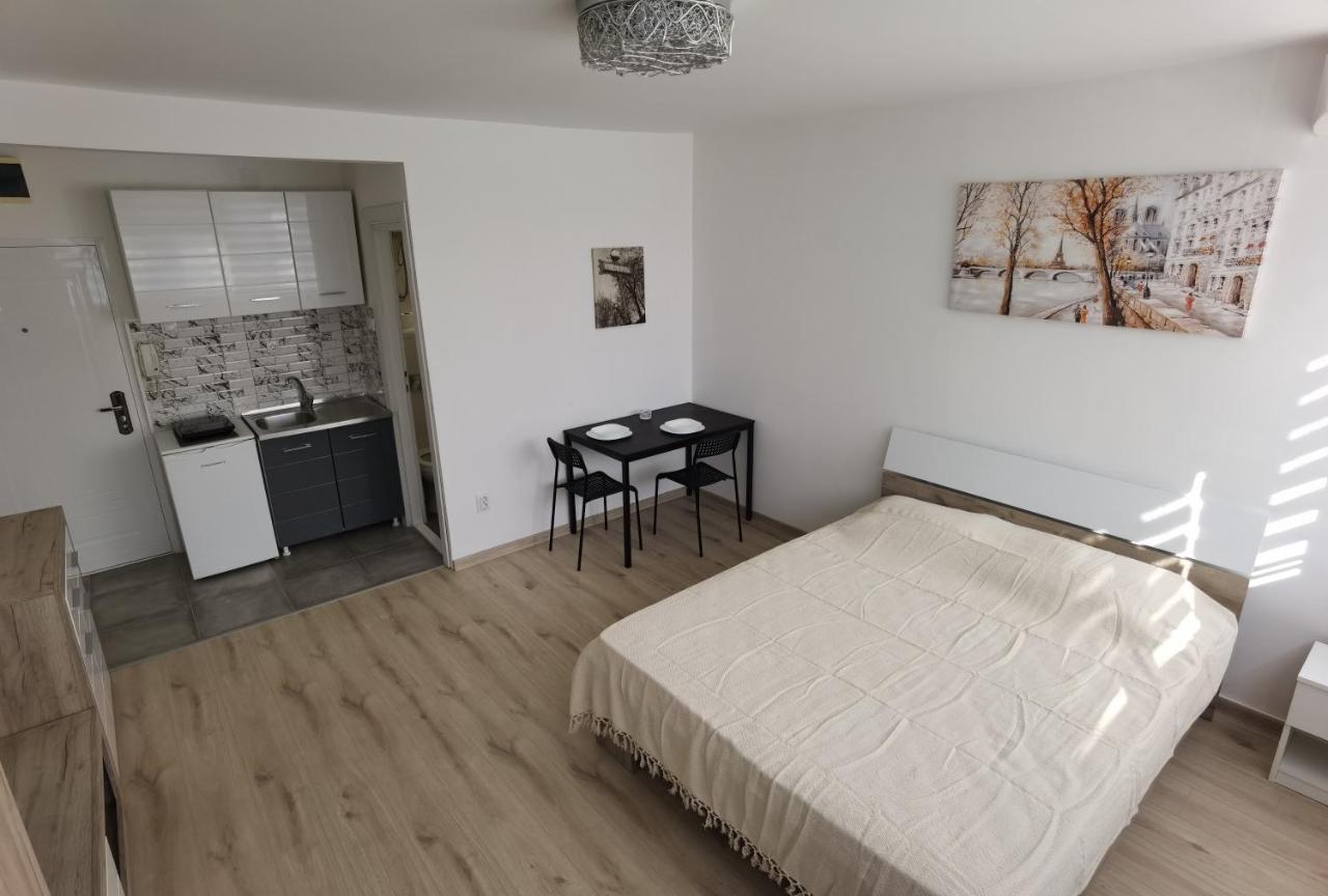 Apartman Lena Banovo Brdo Leilighet Beograd Eksteriør bilde